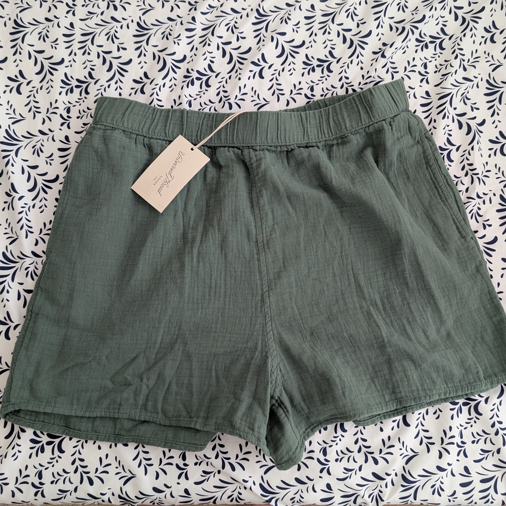 High Waist Pull On Army Green Shorts